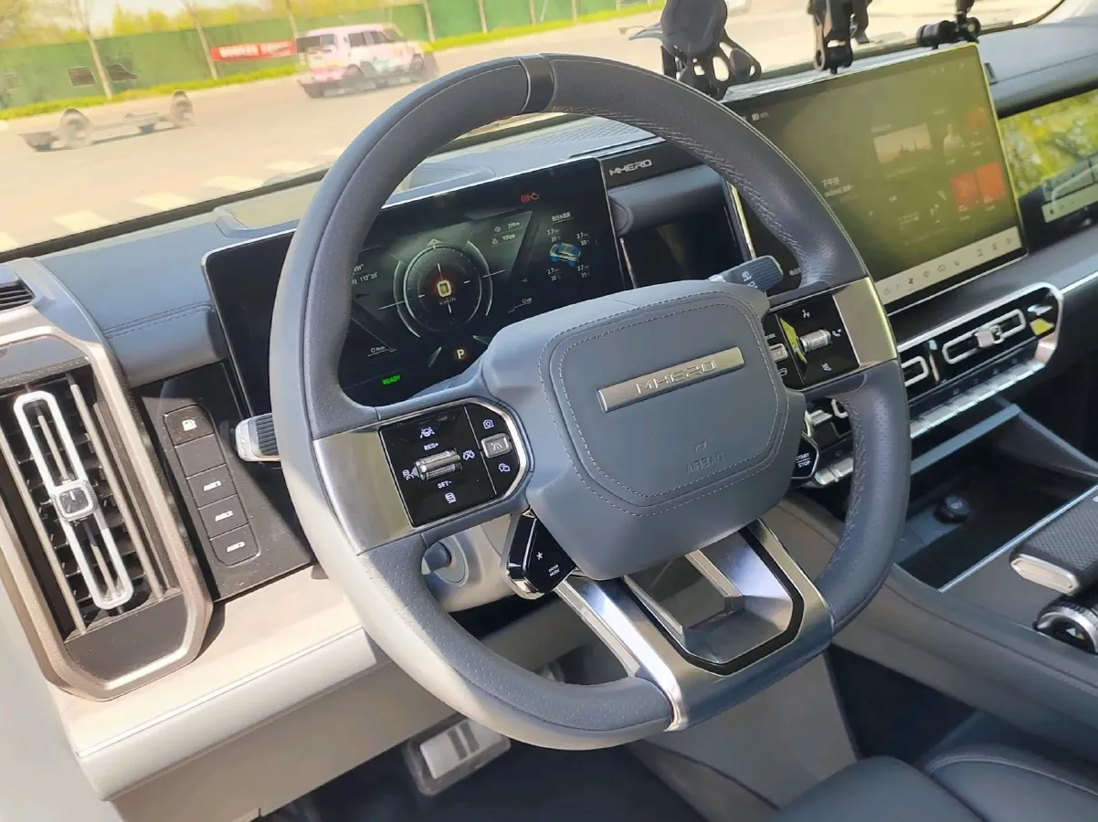 2023 M Hero 917 REEV 197HP 2AT REEV 65.8KWH,autocango,china used car exporter,china ev exporter,chinese used car exporter,chinese used ev exporter