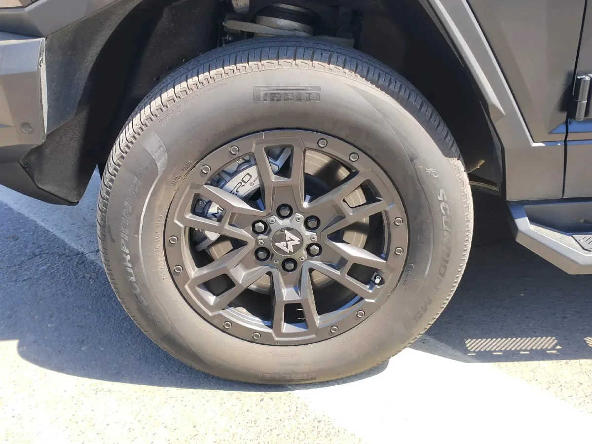 2023 M Hero 917 REEV 197HP 2AT REEV 65.8KWH,autocango,china used car exporter,china ev exporter,chinese used car exporter,chinese used ev exporter