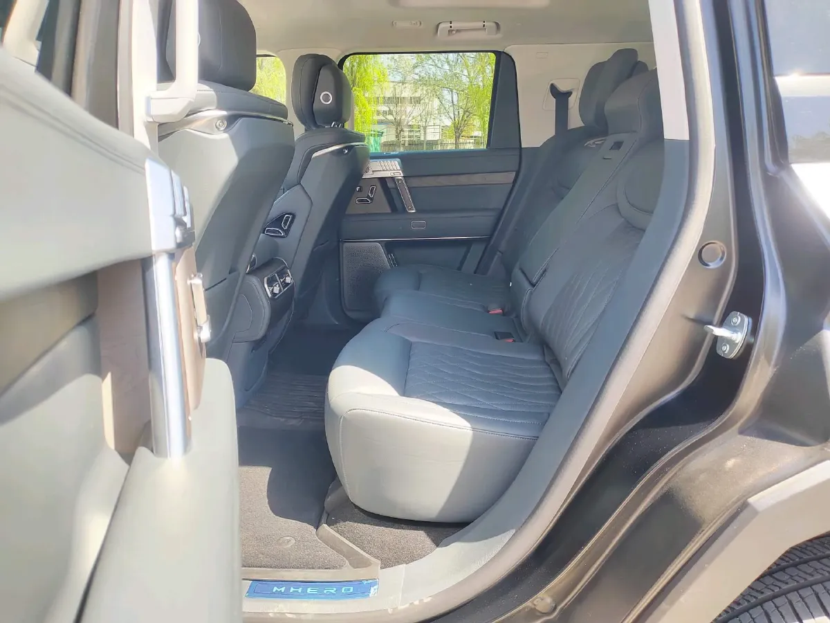 2023 M Hero 917 REEV 197HP 2AT REEV 65.8KWH,autocango,china used car exporter,china ev exporter,chinese used car exporter,chinese used ev exporter