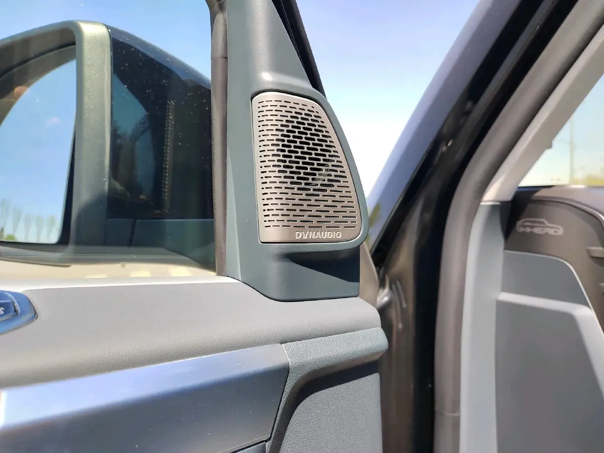 2023 M Hero 917 REEV 197HP 2AT REEV 65.8KWH,autocango,china used car exporter,china ev exporter,chinese used car exporter,chinese used ev exporter