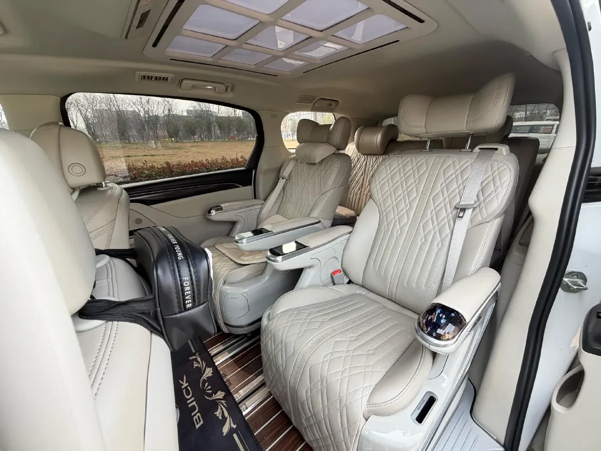 2021 Buick GL8 2.0T 237HP L4 9AT,autocango,china used car exporter,china ev exporter,chinese used car exporter,chinese used ev exporter