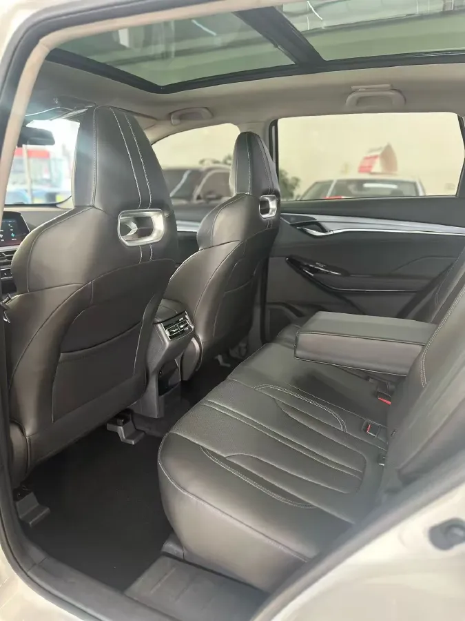 2021 ChangAn CS75 Plus 1.5T 178HP L4 6AT,autocango,china used car exporter,china ev exporter,chinese used car exporter,chinese used ev exporter