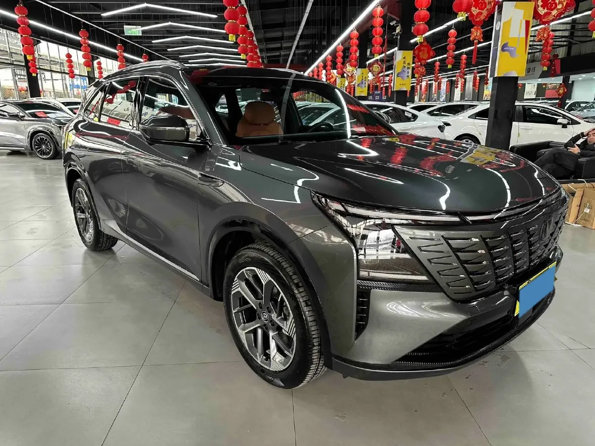 2025 ChangAn CS75 Plus 1.5T 192HP L4 8AT,autocango,china used car exporter,china ev exporter,chinese used car exporter,chinese used ev exporter
