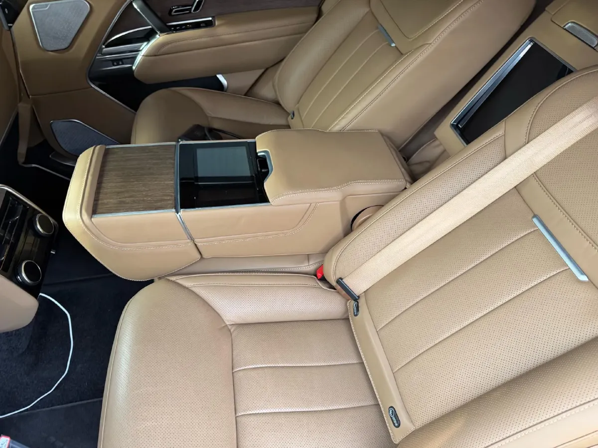 2025 Land Rover Range Rover 3.0T 400HP L6 8AT,autocango,china used car exporter,china ev exporter,chinese used car exporter,chinese used ev exporter