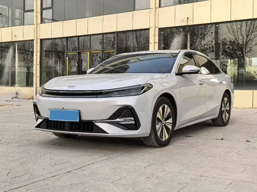 2025 Geely Galaxy A7 1.5L 112HP L4 1DHT PHEV,autocango,china used car exporter,china ev exporter,chinese used car exporter,chinese used ev exporter