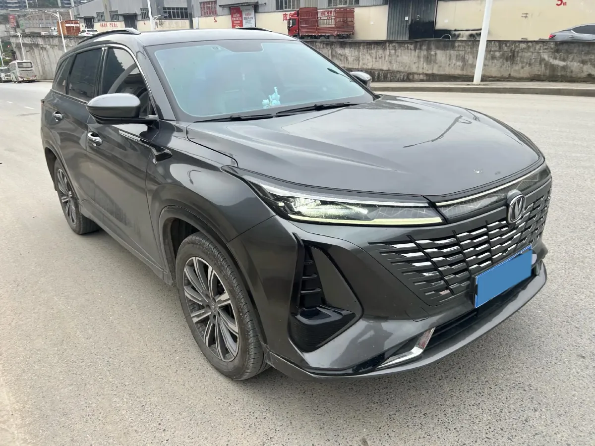 2024 ChangAn CS75 Plus 1.5T 188HP L4 8AT,autocango,china used car exporter,china ev exporter,chinese used car exporter,chinese used ev exporter