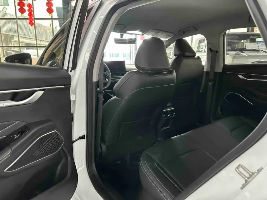 2023 Geely Emgrand 1.5L 127HP L4 CVT,autocango,china used car exporter,china ev exporter,chinese used car exporter,chinese used ev exporter