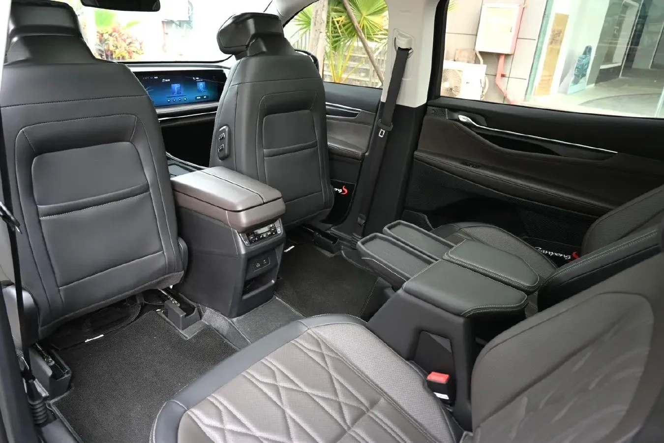 2025 Ford Edge 2.0T 252HP L4 8AT,autocango,china used car exporter,china ev exporter,chinese used car exporter,chinese used ev exporter