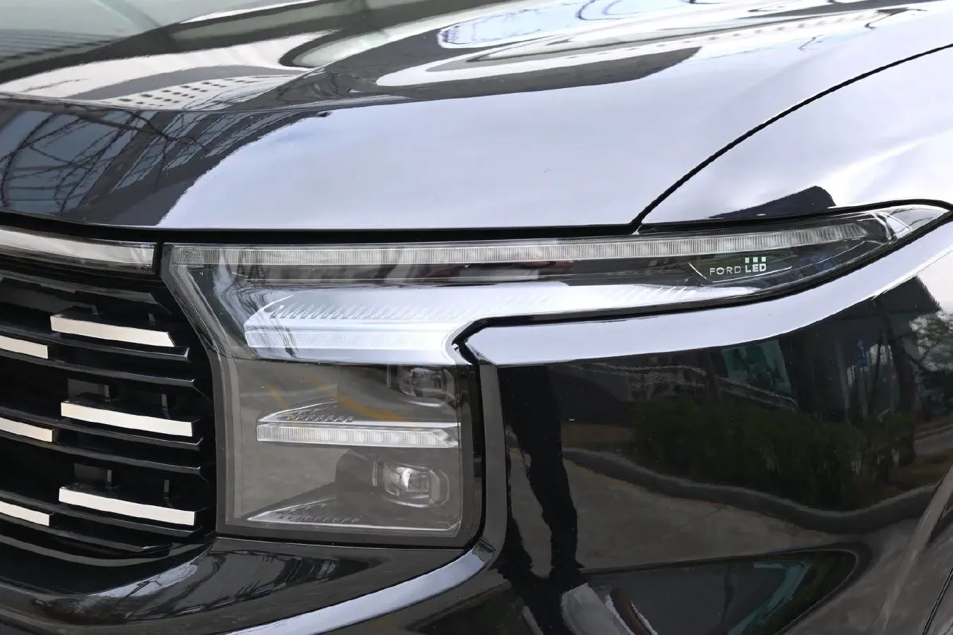 2025 Ford Edge 2.0T 252HP L4 8AT,autocango,china used car exporter,china ev exporter,chinese used car exporter,chinese used ev exporter