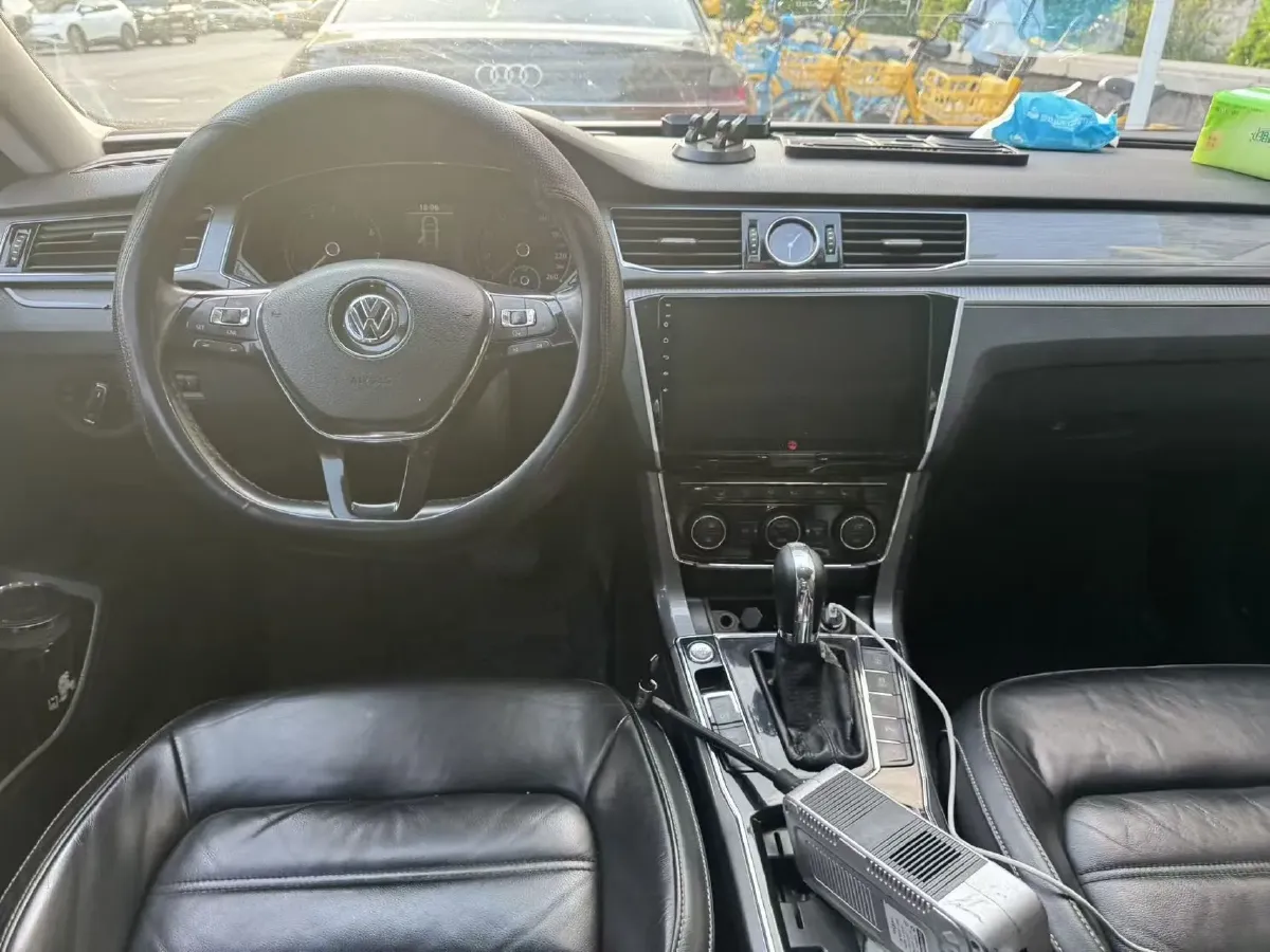 2017 Volkswagen Passat 1.8T 180HP L4 7DCT,autocango,china used car exporter,china ev exporter,chinese used car exporter,chinese used ev exporter