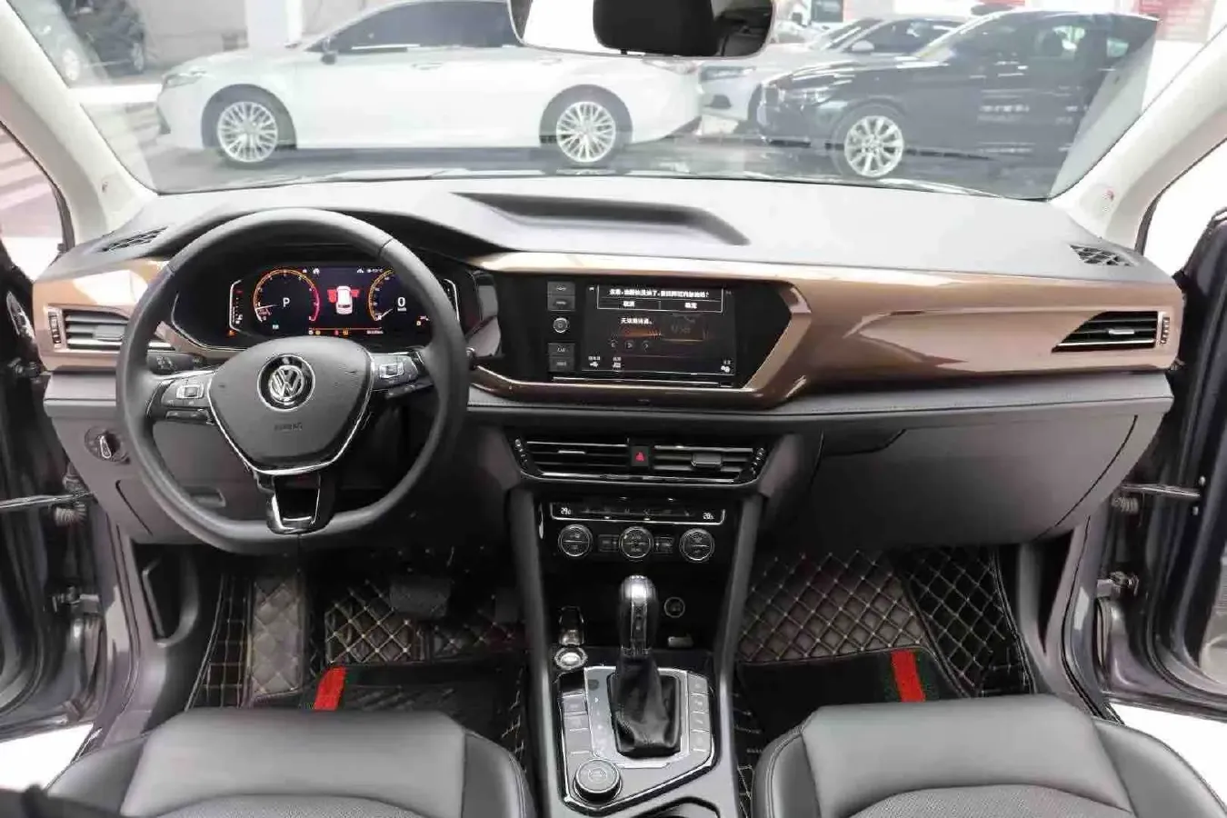 2019 Jeep Compass 1.3T 173HP L4 9AT,autocango,china used car exporter,china ev exporter,chinese used car exporter,chinese used ev exporter