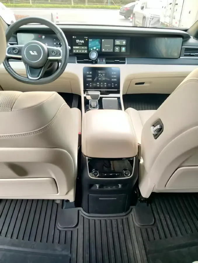 2020 Li ONE Range Extended 131HP REEV 40.5KWH,autocango,china used car exporter,china ev exporter,chinese used car exporter,chinese used ev exporter