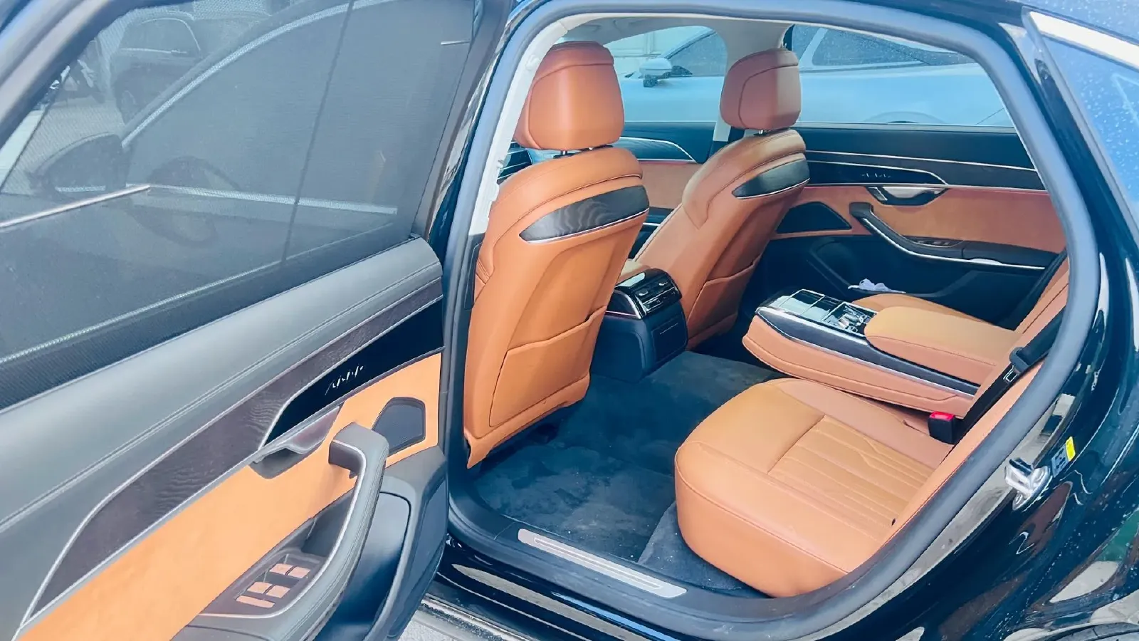 2025 Audi A8 2.0T 265HP L4 8AT,autocango,china used car exporter,china ev exporter,chinese used car exporter,chinese used ev exporter