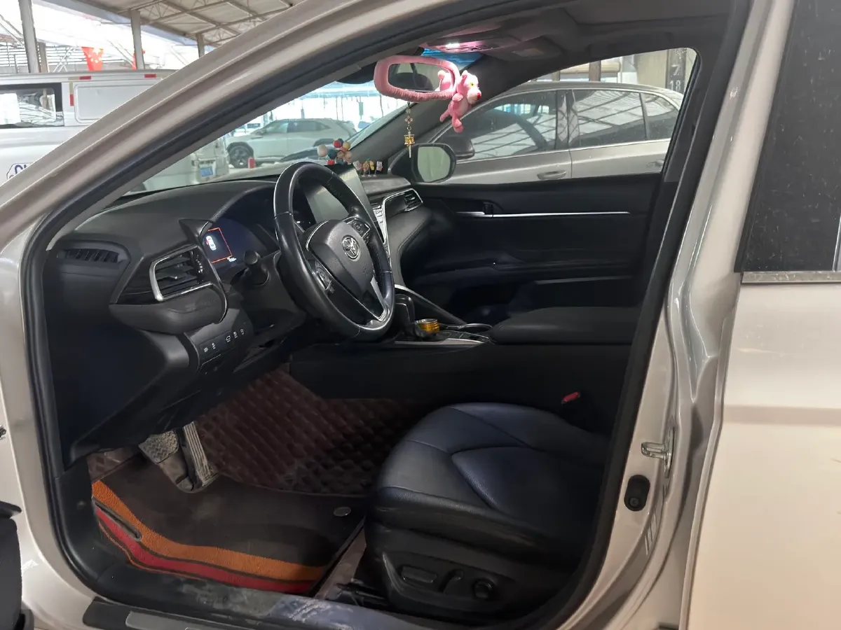 2021 Toyota Camry 2.5L 209HP L4 8AT,autocango,china used car exporter,china ev exporter,chinese used car exporter,chinese used ev exporter