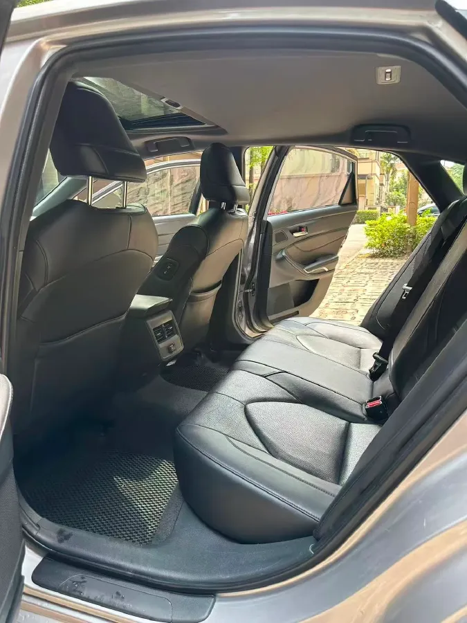 2022 Toyota Avalon 2.0L 178HP L4 CVT,autocango,china used car exporter,china ev exporter,chinese used car exporter,chinese used ev exporter