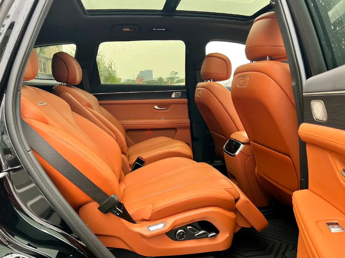 2024 AITO AITO M7 1.5T 152HP L4 REEV 42KWH,autocango,china used car exporter,china ev exporter,chinese used car exporter,chinese used ev exporter