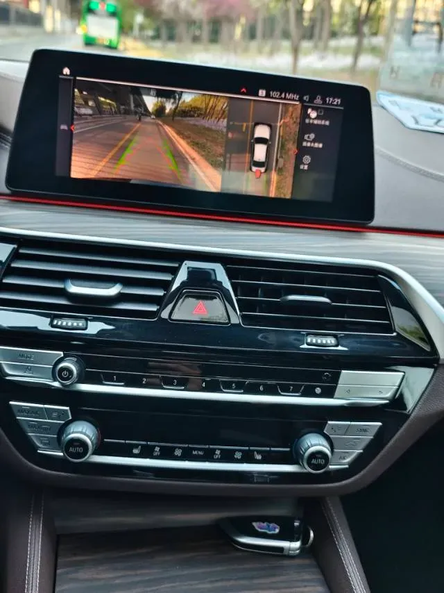 2020 BMW 5 Series 2.0T 252HP L4 8AT,autocango,china used car exporter,china ev exporter,chinese used car exporter,chinese used ev exporter