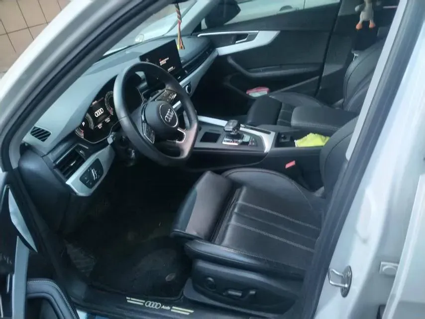 2022 Audi A4L 2.0T 190HP L4 7DCT,autocango,china used car exporter,china ev exporter,chinese used car exporter,chinese used ev exporter