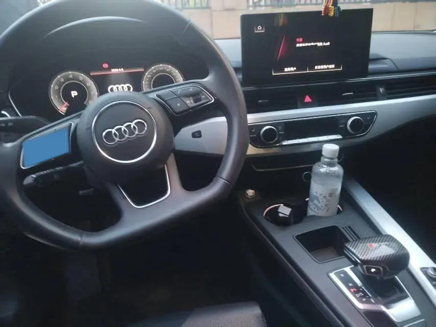 2022 Audi A4L 2.0T 190HP L4 7DCT,autocango,china used car exporter,china ev exporter,chinese used car exporter,chinese used ev exporter