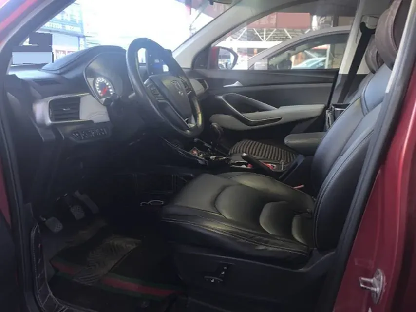 2018 BaoJun 530 1.5T 150HP L4 6MT,autocango,china used car exporter,china ev exporter,chinese used car exporter,chinese used ev exporter