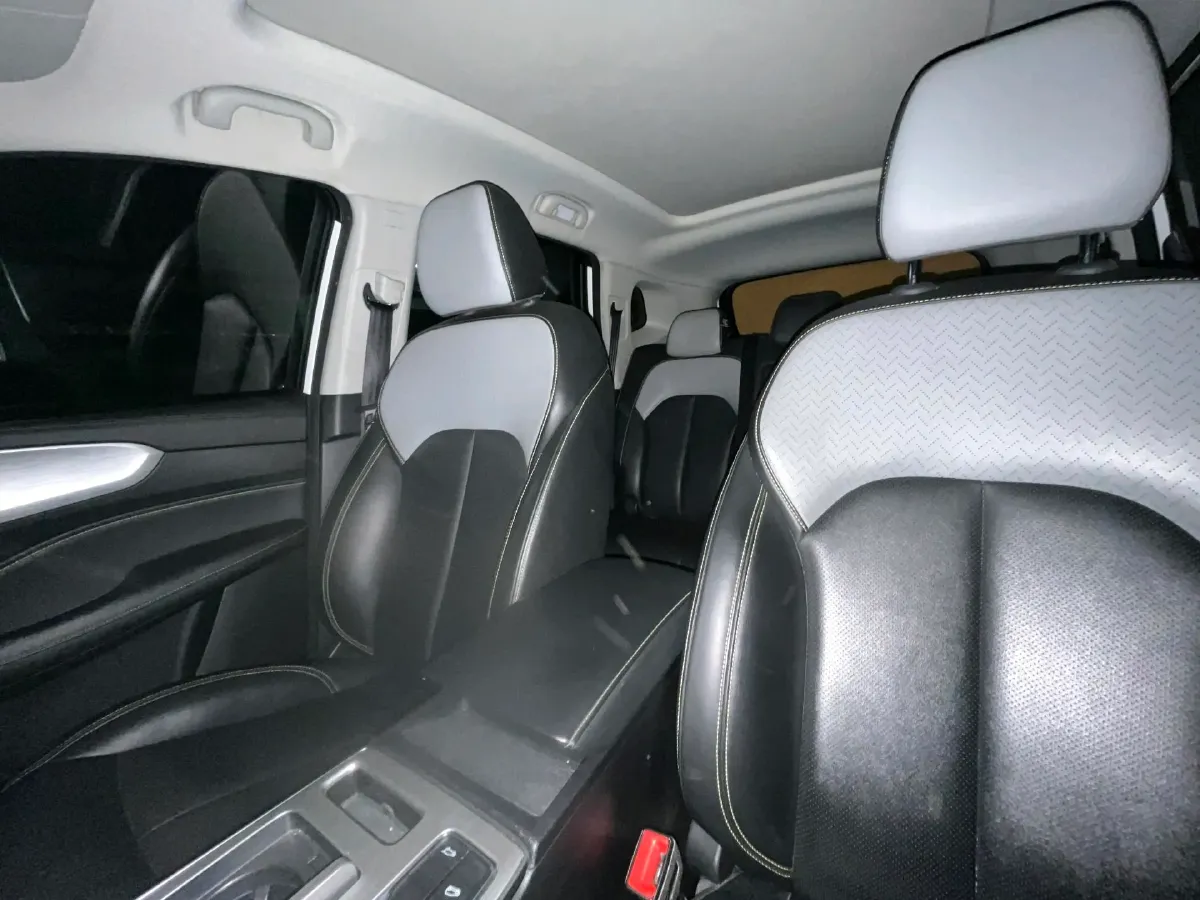 2021 Roewe RX5 1.5T 173HP L4 7DCT,autocango,china used car exporter,china ev exporter,chinese used car exporter,chinese used ev exporter