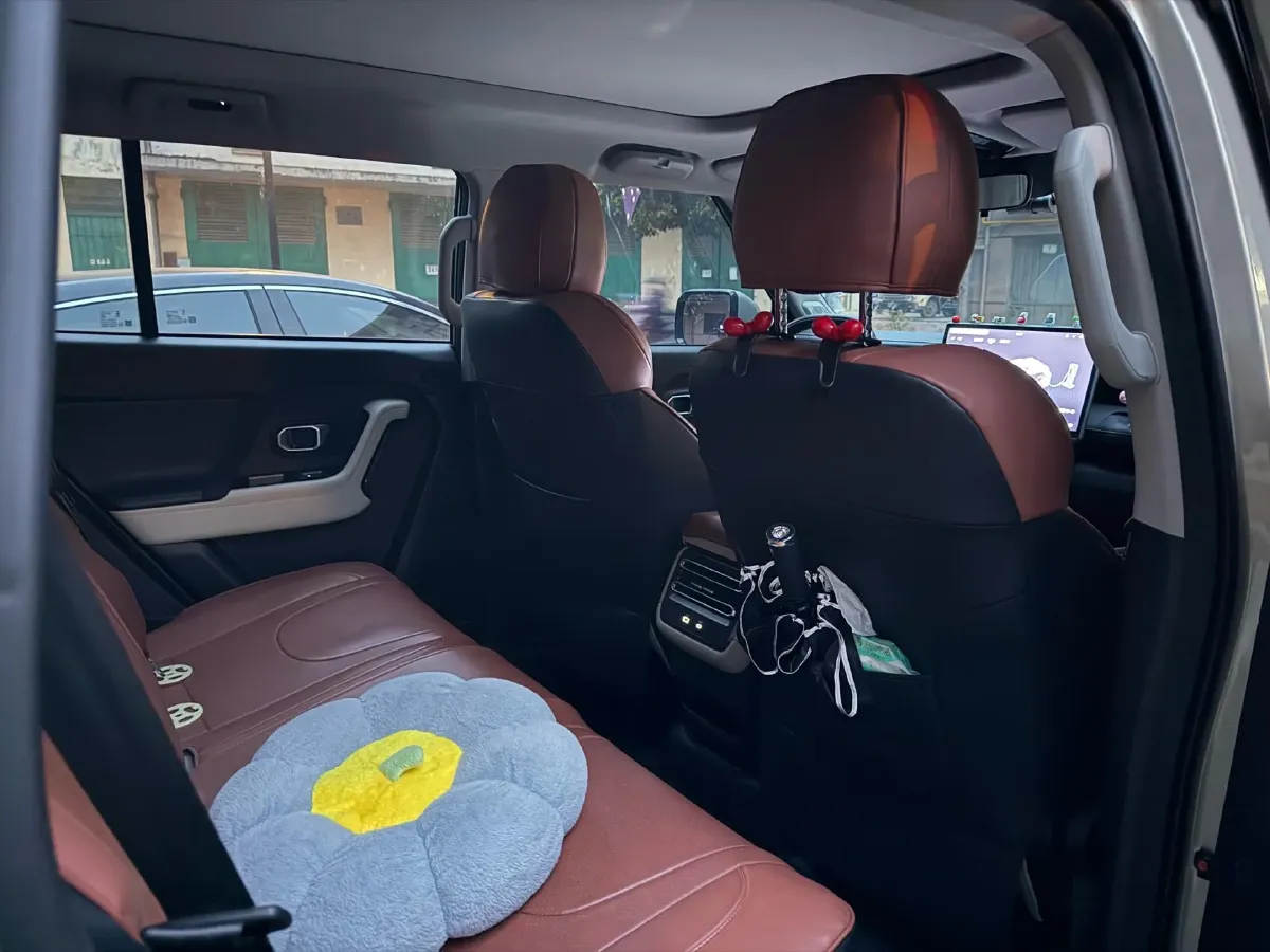 2025 MAXUS XinTu V70 2.0T 150HP L4 9AT,autocango,china used car exporter,china ev exporter,chinese used car exporter,chinese used ev exporter