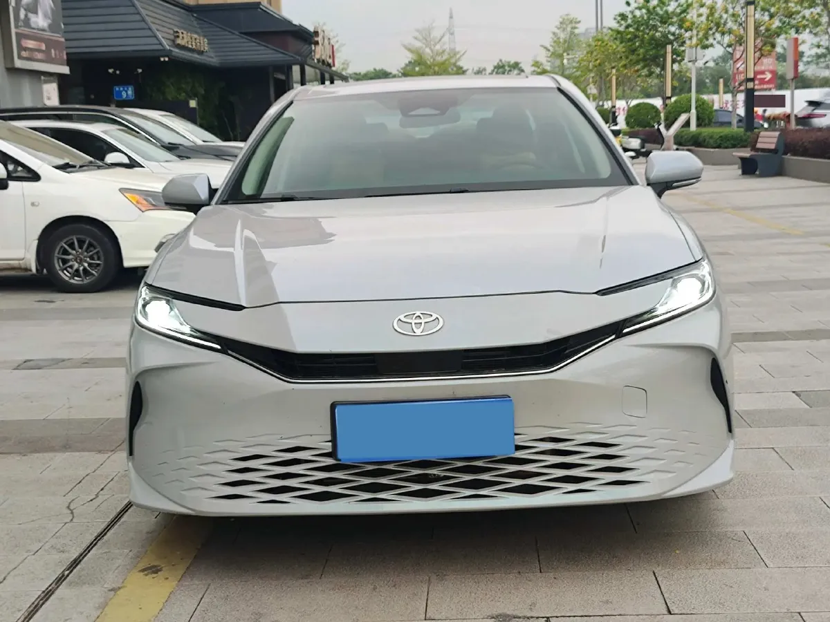 2024 Toyota Camry 2.0L 173HP L4 CVT,autocango,china used car exporter,china ev exporter,chinese used car exporter,chinese used ev exporter