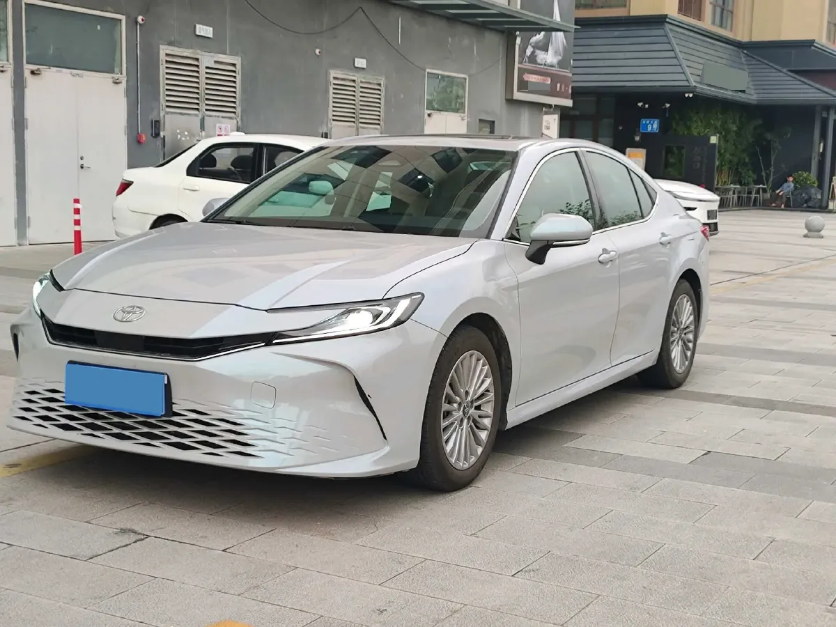 2024 Toyota Camry 2.0L 173HP L4 CVT,autocango,china used car exporter,china ev exporter,chinese used car exporter,chinese used ev exporter