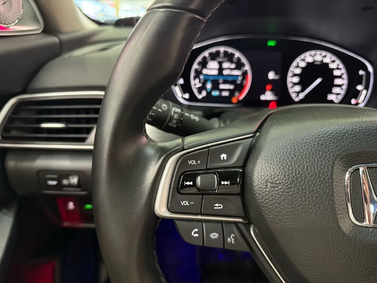 2022 Honda Accord 1.5T 194HP L4 CVT,autocango,china used car exporter,china ev exporter,chinese used car exporter,chinese used ev exporter