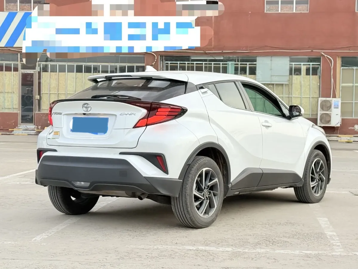 2023 Toyota C-HR 2.0L 171HP L4 CVT,autocango,china used car exporter,china ev exporter,chinese used car exporter,chinese used ev exporter
