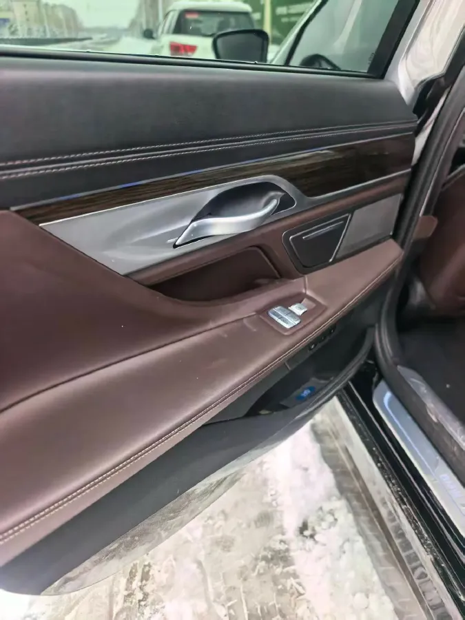 2019 BMW 7 Series 2.0T 265HP L4 8AT,autocango,china used car exporter,china ev exporter,chinese used car exporter,chinese used ev exporter