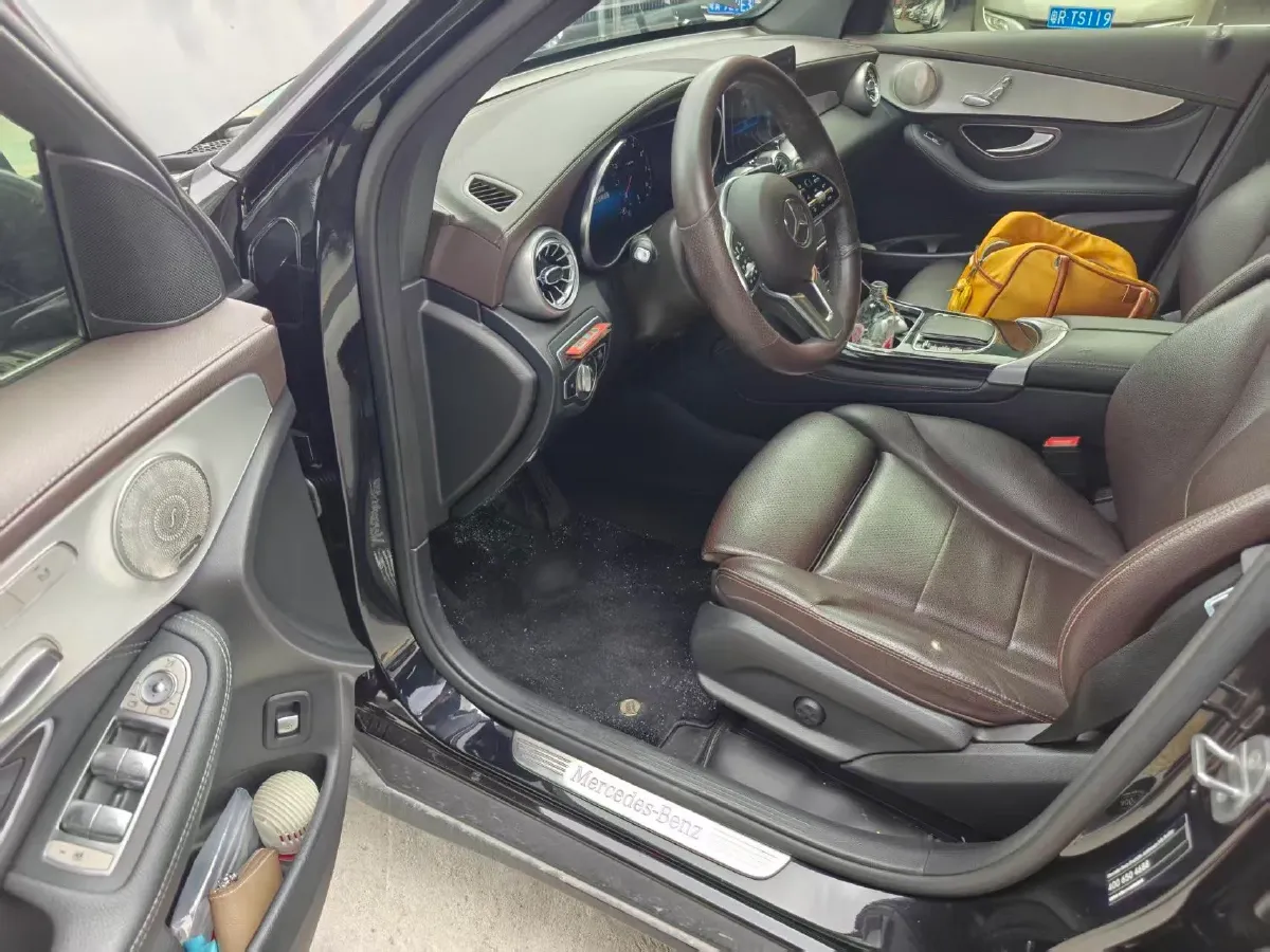 2020 Mercedes-Benz GLC Class 2.0T 197HP L4 9AT,autocango,china used car exporter,china ev exporter,chinese used car exporter,chinese used ev exporter