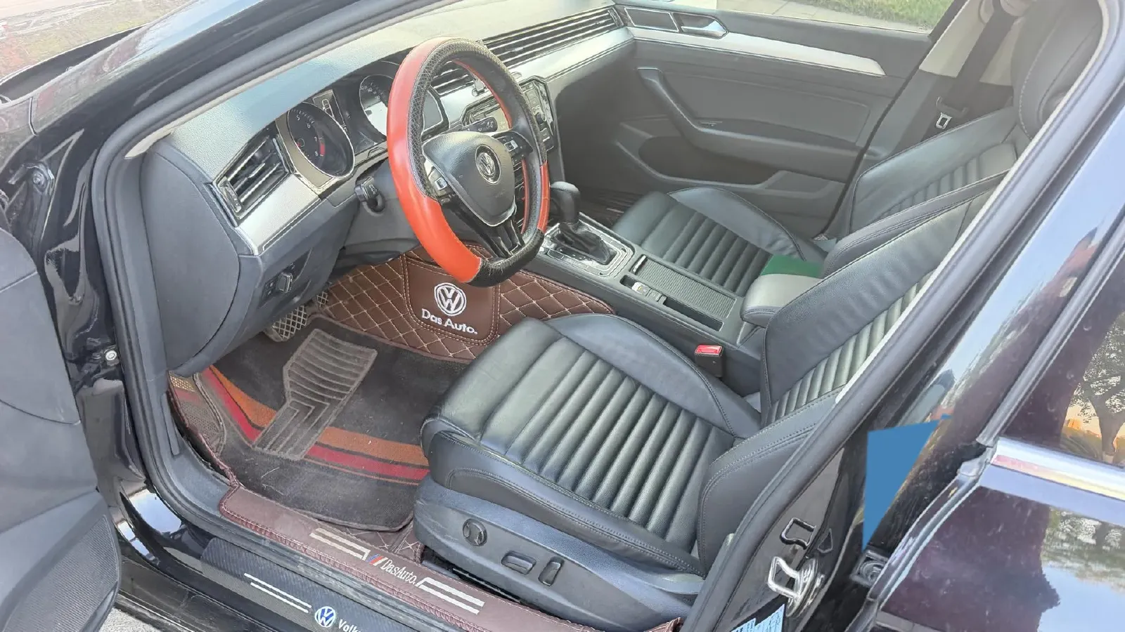 2017 Volkswagen Magotan 1.8T 180HP L4 7DCT,autocango,china used car exporter,china ev exporter,chinese used car exporter,chinese used ev exporter