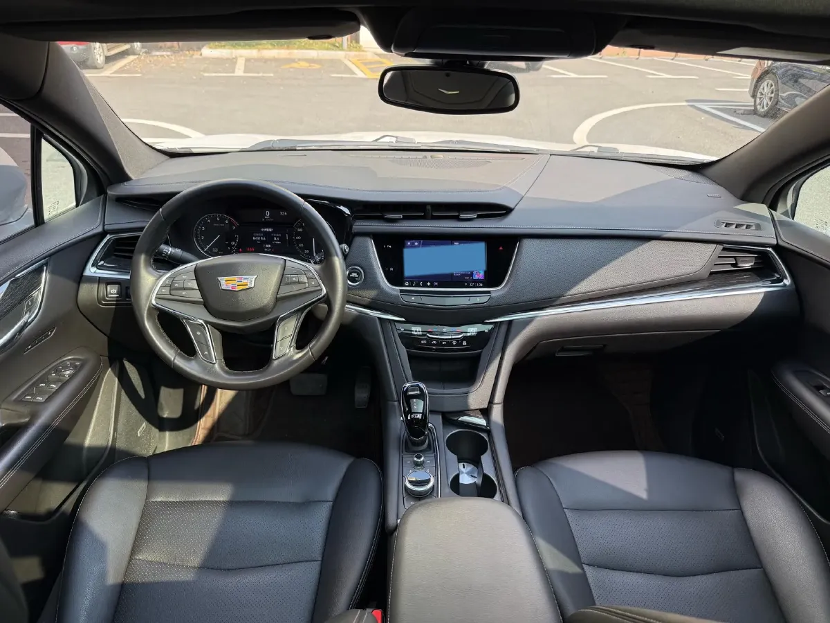 2022 Cadillac XT5 2.0T 237HP L4 9AT,autocango,china used car exporter,china ev exporter,chinese used car exporter,chinese used ev exporter