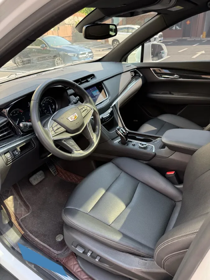 2022 Cadillac XT5 2.0T 237HP L4 9AT,autocango,china used car exporter,china ev exporter,chinese used car exporter,chinese used ev exporter