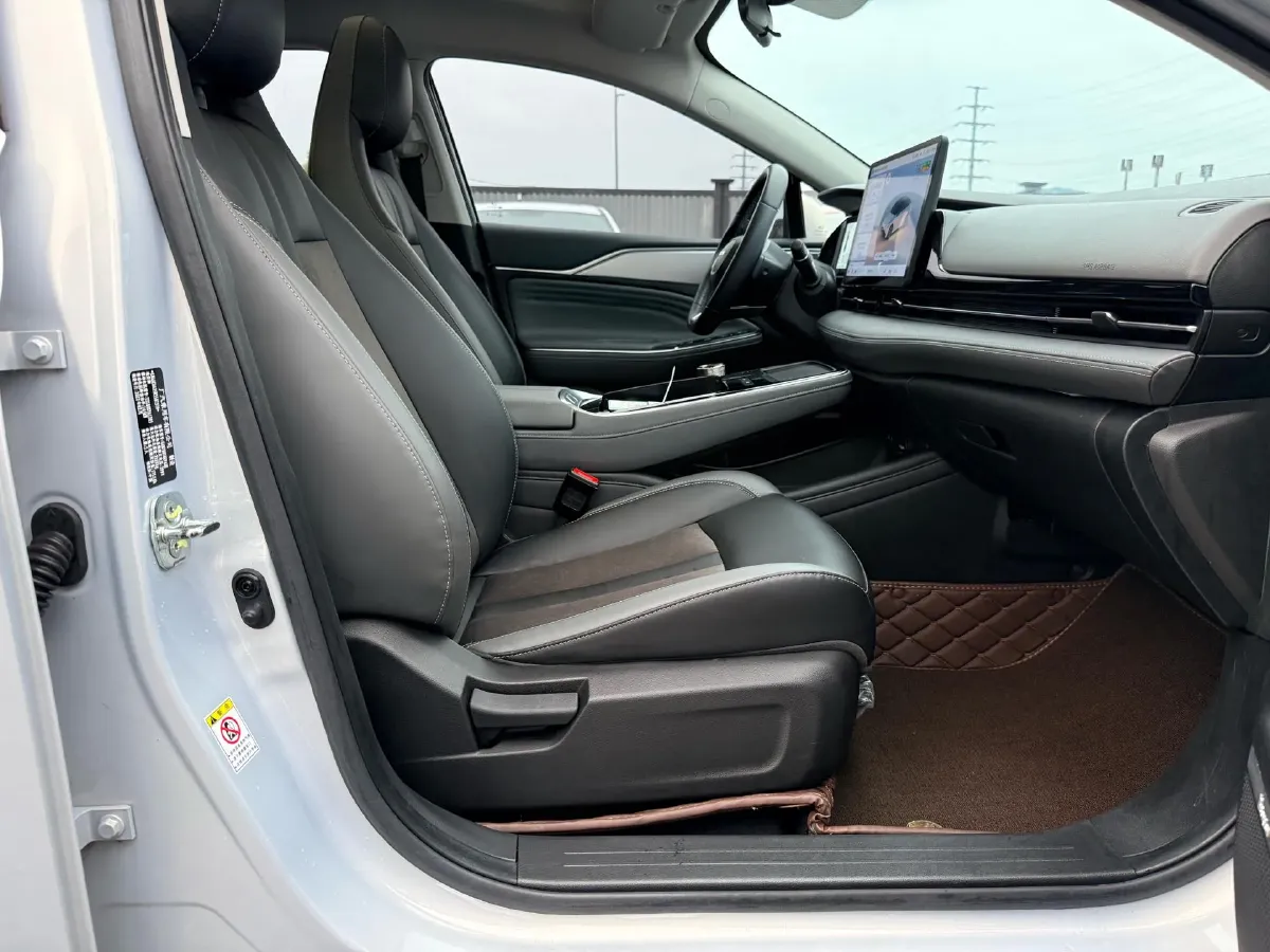 2022 ChangAn Oshan Z6 1.5T 170HP L4 6TCT PHEV 28.4KWH,autocango,china used car exporter,china ev exporter,chinese used car exporter,chinese used ev exporter