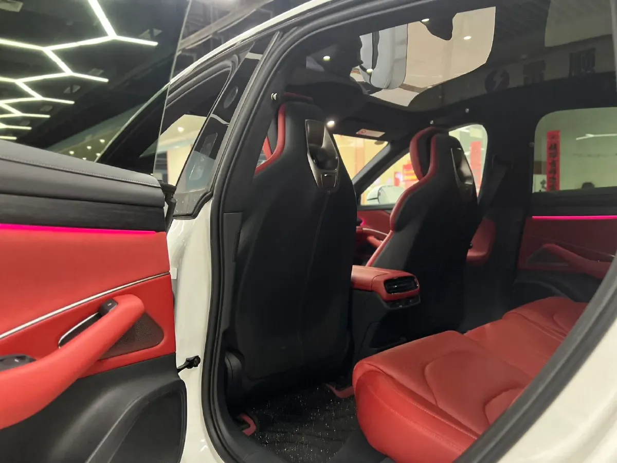 2024 MI SU7 BEV 101KWH,autocango,china used car exporter,china ev exporter,chinese used car exporter,chinese used ev exporter