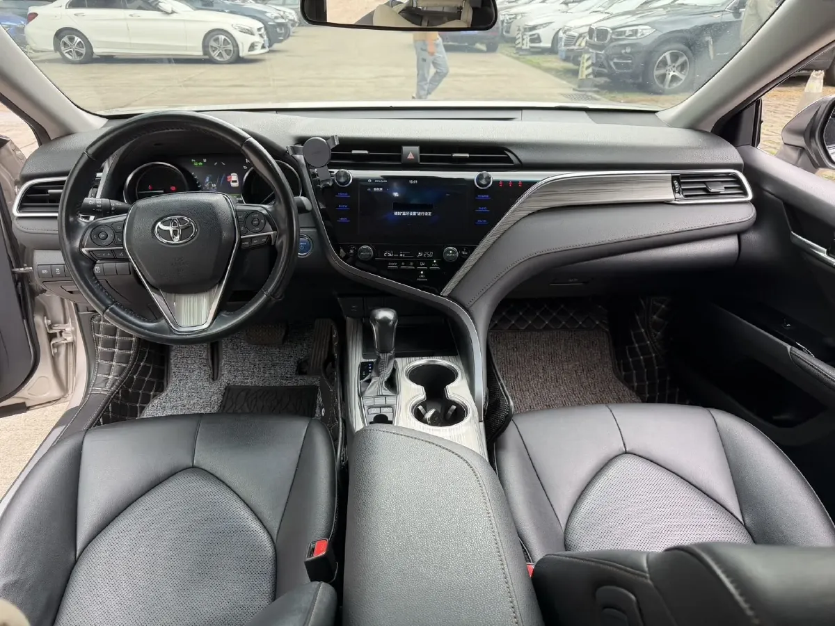 2019 Toyota Camry 2.5L 178HP L4 E-CVT Hybrid,autocango,china used car exporter,china ev exporter,chinese used car exporter,chinese used ev exporter