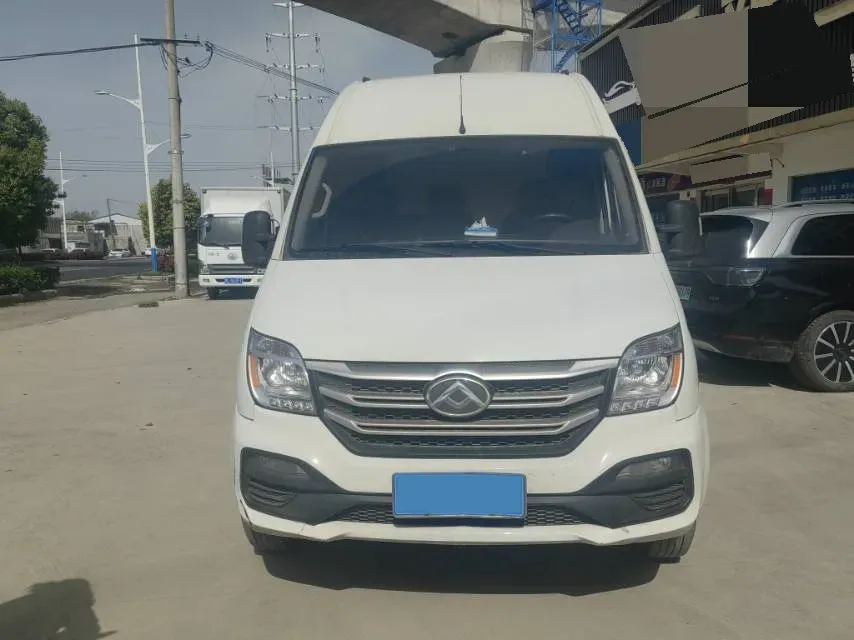 2023 MAXUS XinTu V80 2.0T 127HP L4 6MT,autocango,china used car exporter,china ev exporter,chinese used car exporter,chinese used ev exporter