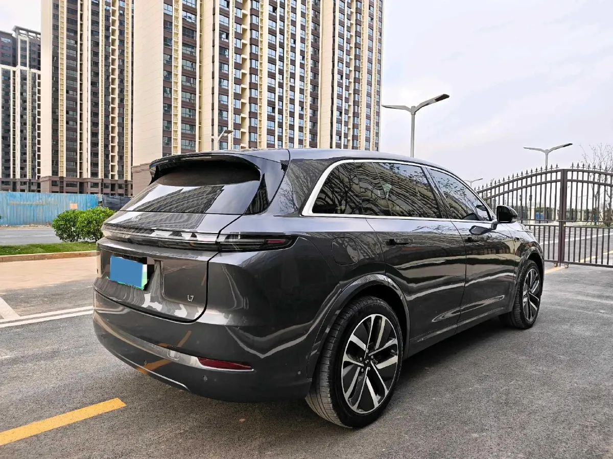 2024 Li L8 Range Extended 154HP REEV 52.3KWH,autocango,china used car exporter,china ev exporter,chinese used car exporter,chinese used ev exporter