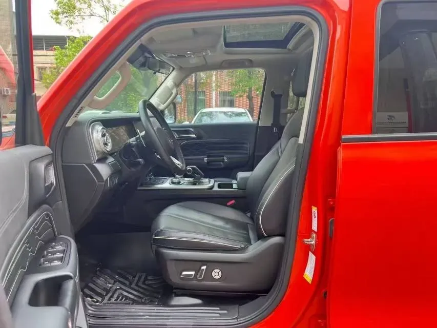 2021 Tank 300 2.0T 227HP L4 8AT,autocango,china used car exporter,china ev exporter,chinese used car exporter,chinese used ev exporter