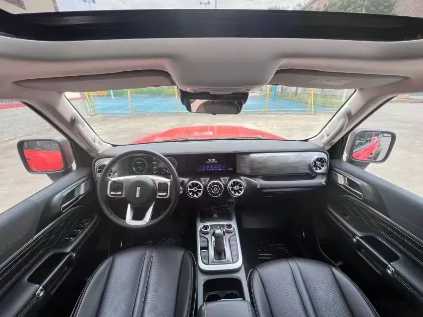 2021 Tank 300 2.0T 227HP L4 8AT,autocango,china used car exporter,china ev exporter,chinese used car exporter,chinese used ev exporter