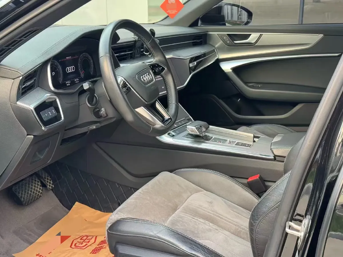 2021 Audi A6L 2.0T 190HP L4 7DCT,autocango,china used car exporter,china ev exporter,chinese used car exporter,chinese used ev exporter