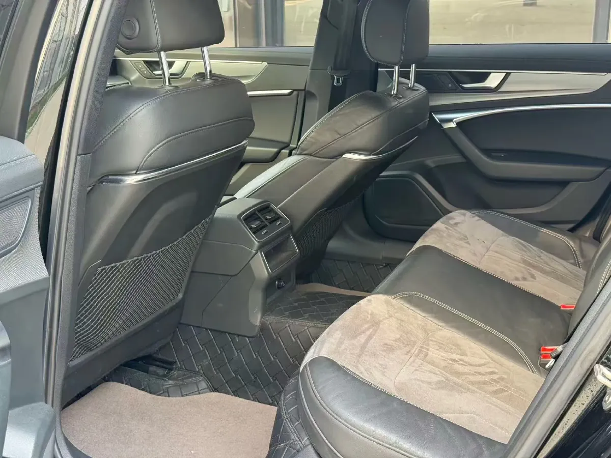 2021 Audi A6L 2.0T 190HP L4 7DCT,autocango,china used car exporter,china ev exporter,chinese used car exporter,chinese used ev exporter