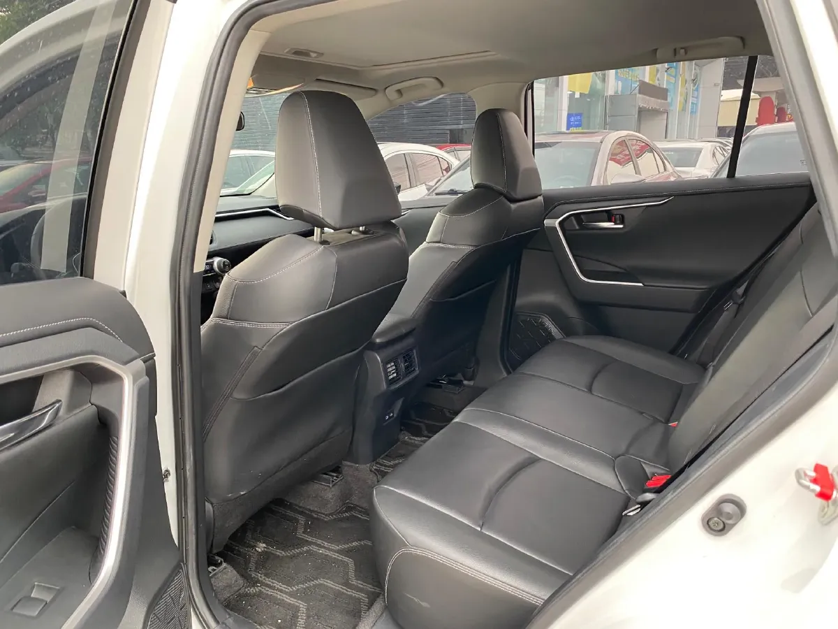 2022 Toyota RAV4 2.0L 171HP L4 CVT,autocango,china used car exporter,china ev exporter,chinese used car exporter,chinese used ev exporter