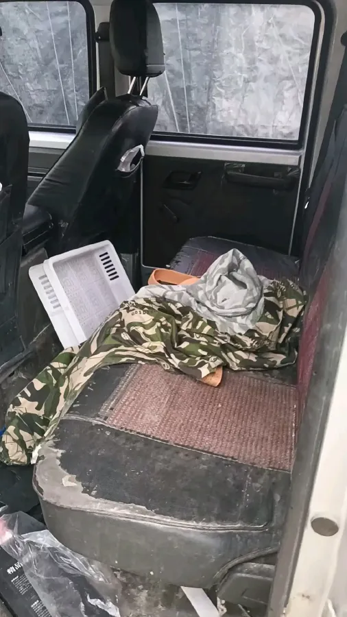 2022 WuLing RongGuang New Truck 1.5L 102HP L4 5MT,autocango,china used car exporter,china ev exporter,chinese used car exporter,chinese used ev exporter