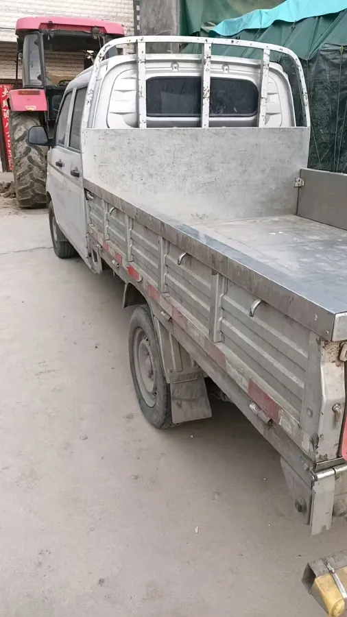 2022 WuLing RongGuang New Truck 1.5L 102HP L4 5MT,autocango,china used car exporter,china ev exporter,chinese used car exporter,chinese used ev exporter