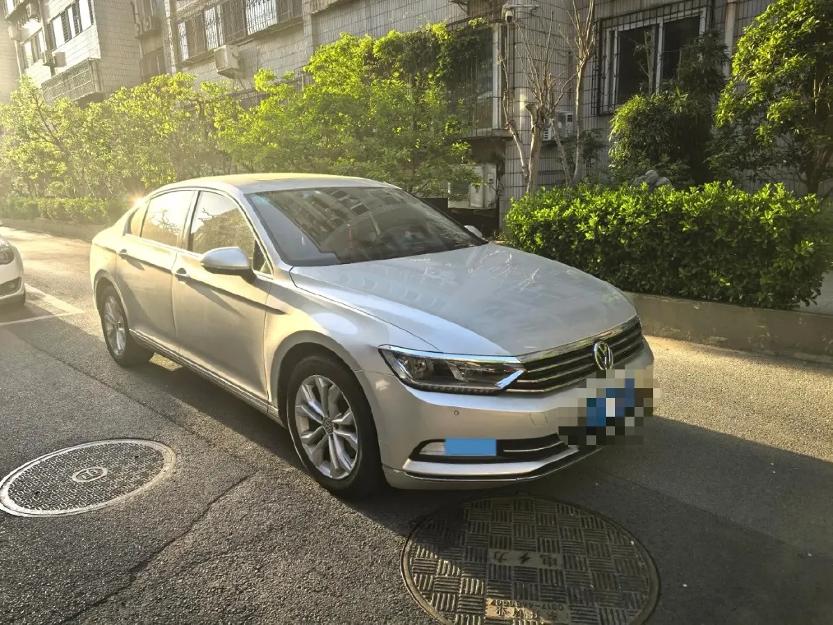 2019 Volkswagen Magotan 2.0T 186HP L4 7DCT,autocango,china used car exporter,china ev exporter,chinese used car exporter,chinese used ev exporter