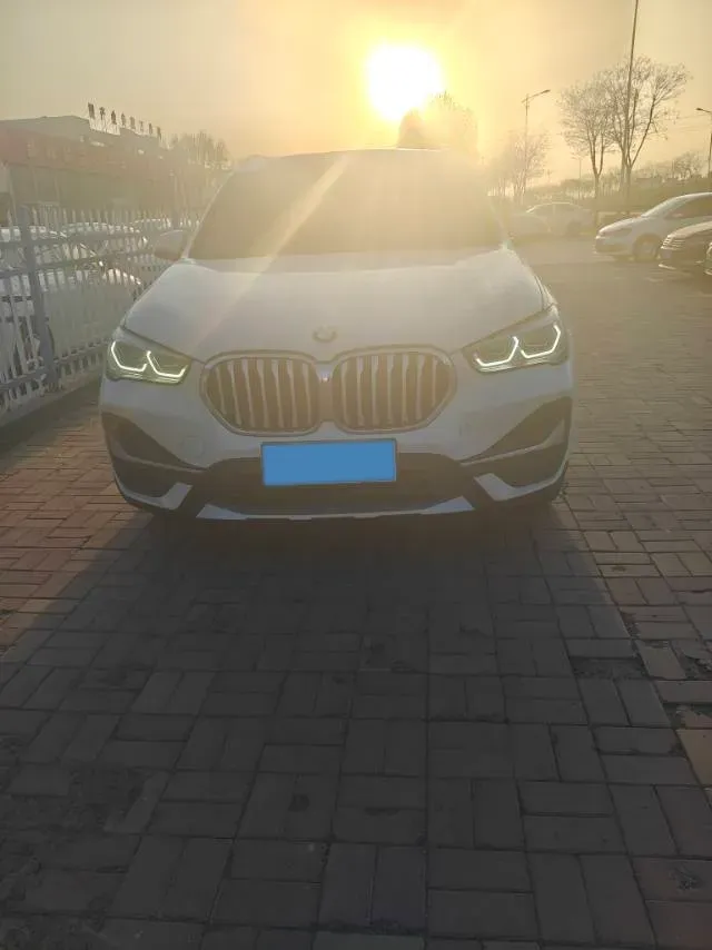 2022 BMW X1 1.5T 140HP L3 7DCT,autocango,china used car exporter,china ev exporter,chinese used car exporter,chinese used ev exporter