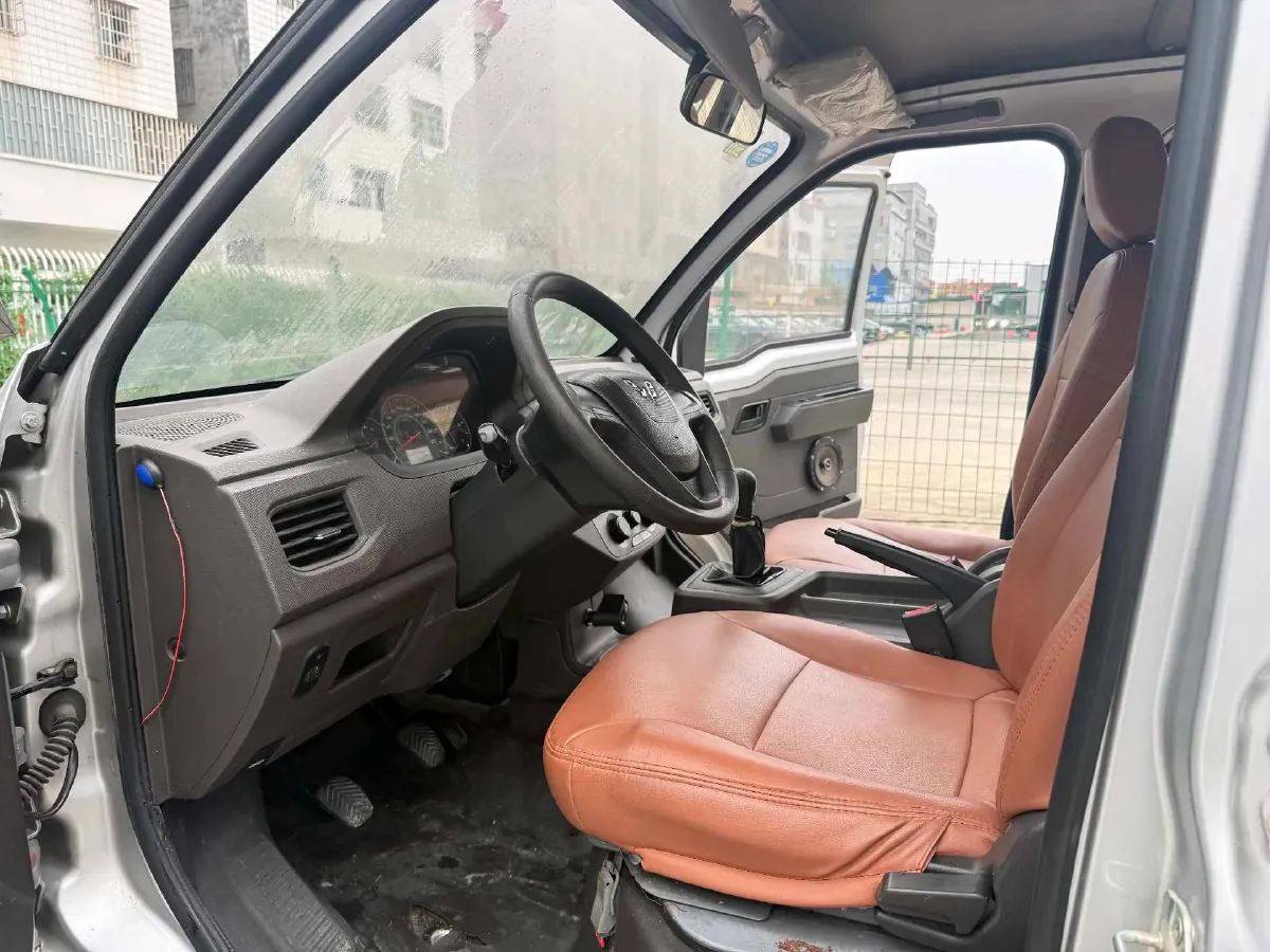 2019 WuLing RongGuang New Truck 1.5L 107HP L4 5MT,autocango,china used car exporter,china ev exporter,chinese used car exporter,chinese used ev exporter